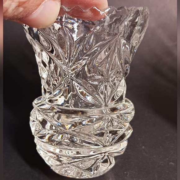 Poland Leaded Crystal Glass Spinning Star candy dish, bud vase and jam vase - Picture 5 of 9